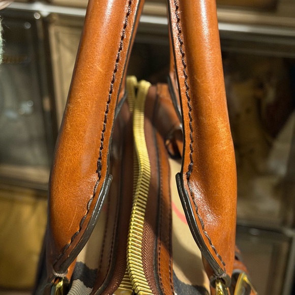 Burberry Gladstone 2 way Brown and Yellow nova check cloth and leather Satchel - Picture 14 of 14